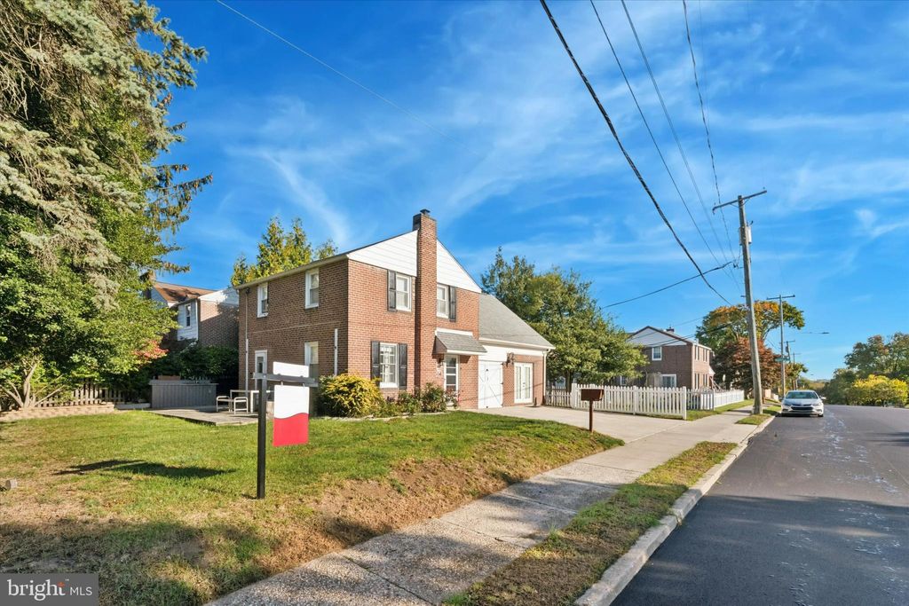 Photo of 614 Wises Mill Road, PHILADELPHIA, PA 19128 (MLS # PAPH2549502)