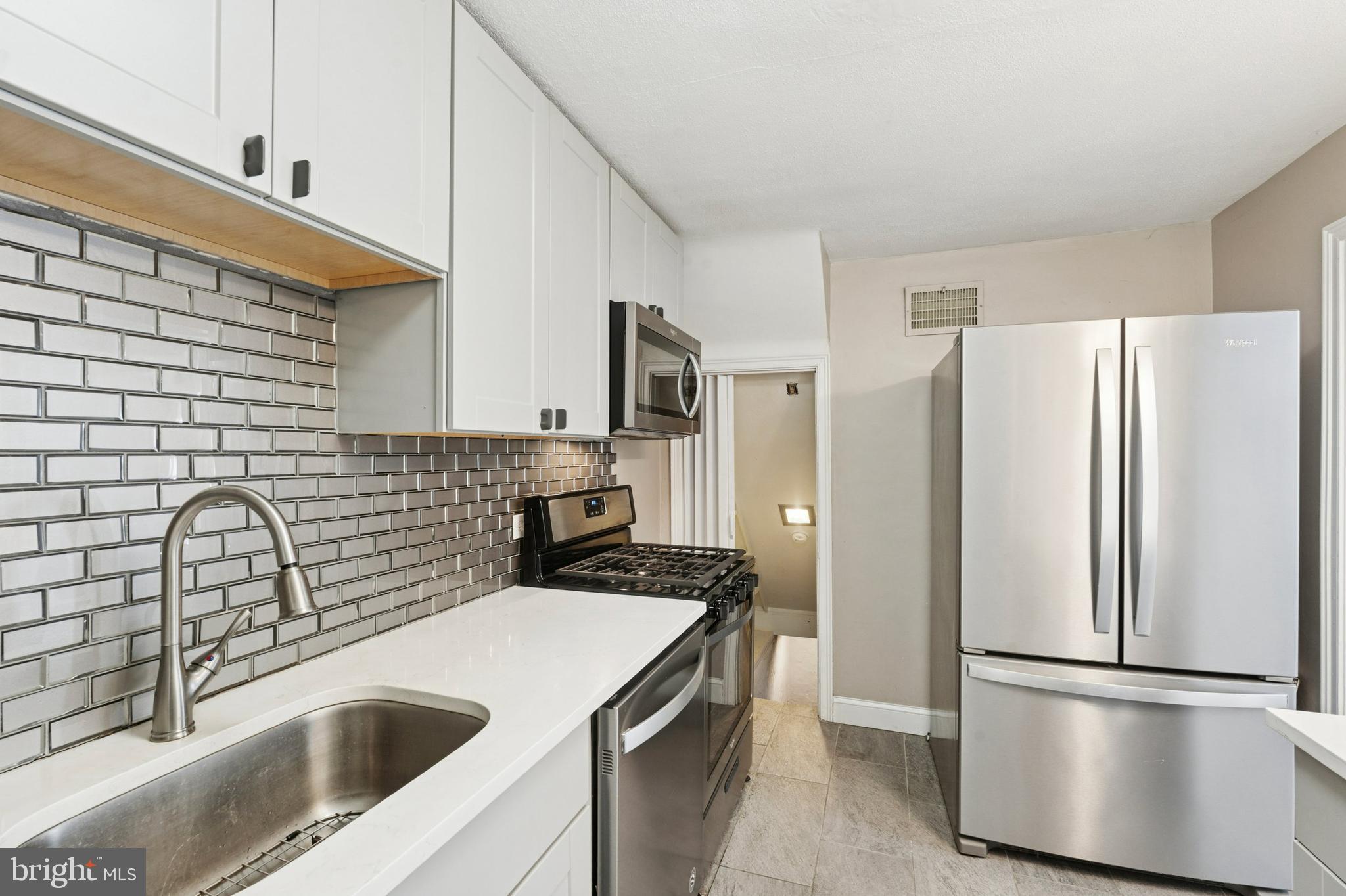 ROXBOROUGH - Residential