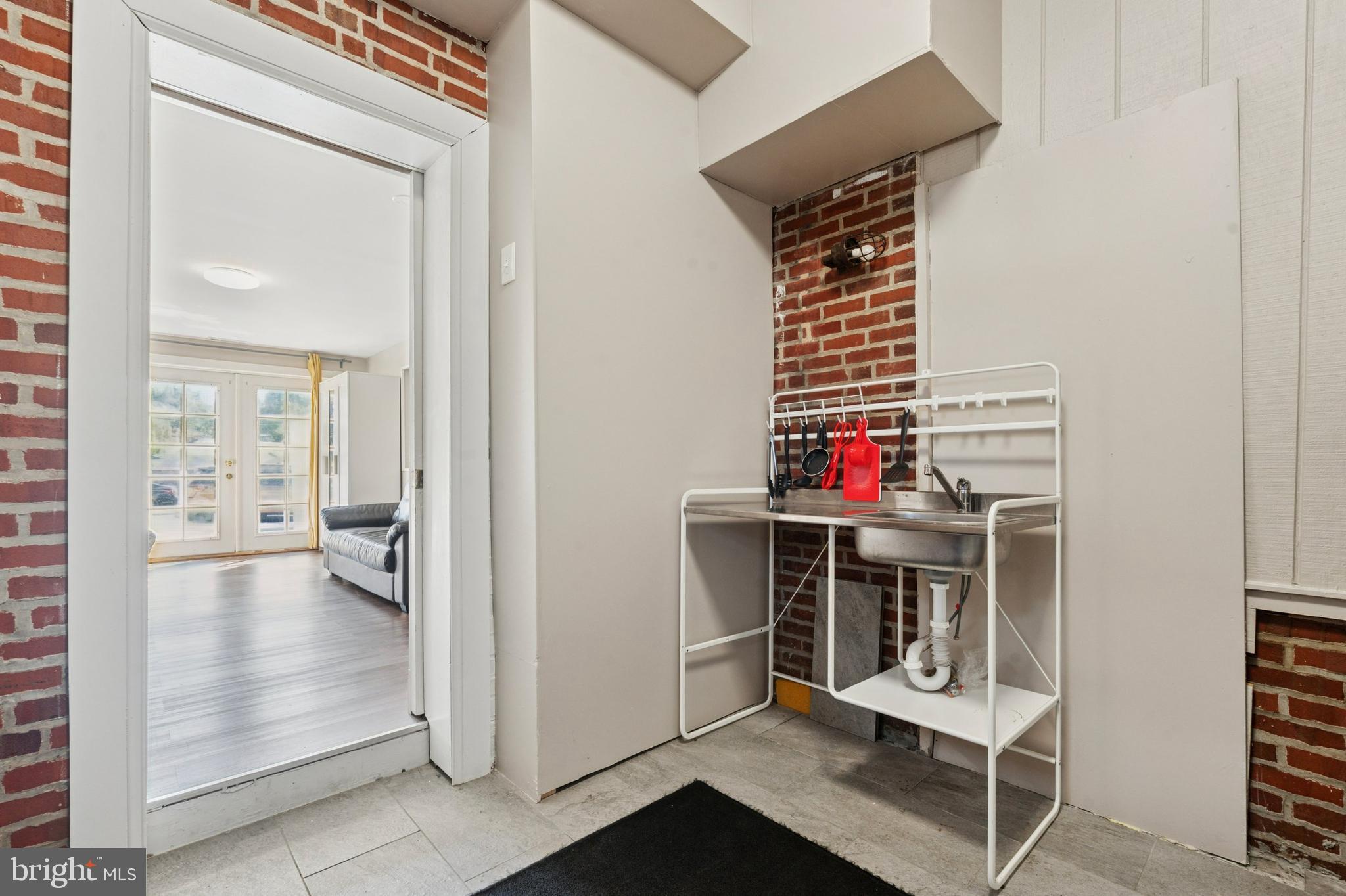 ROXBOROUGH - Residential