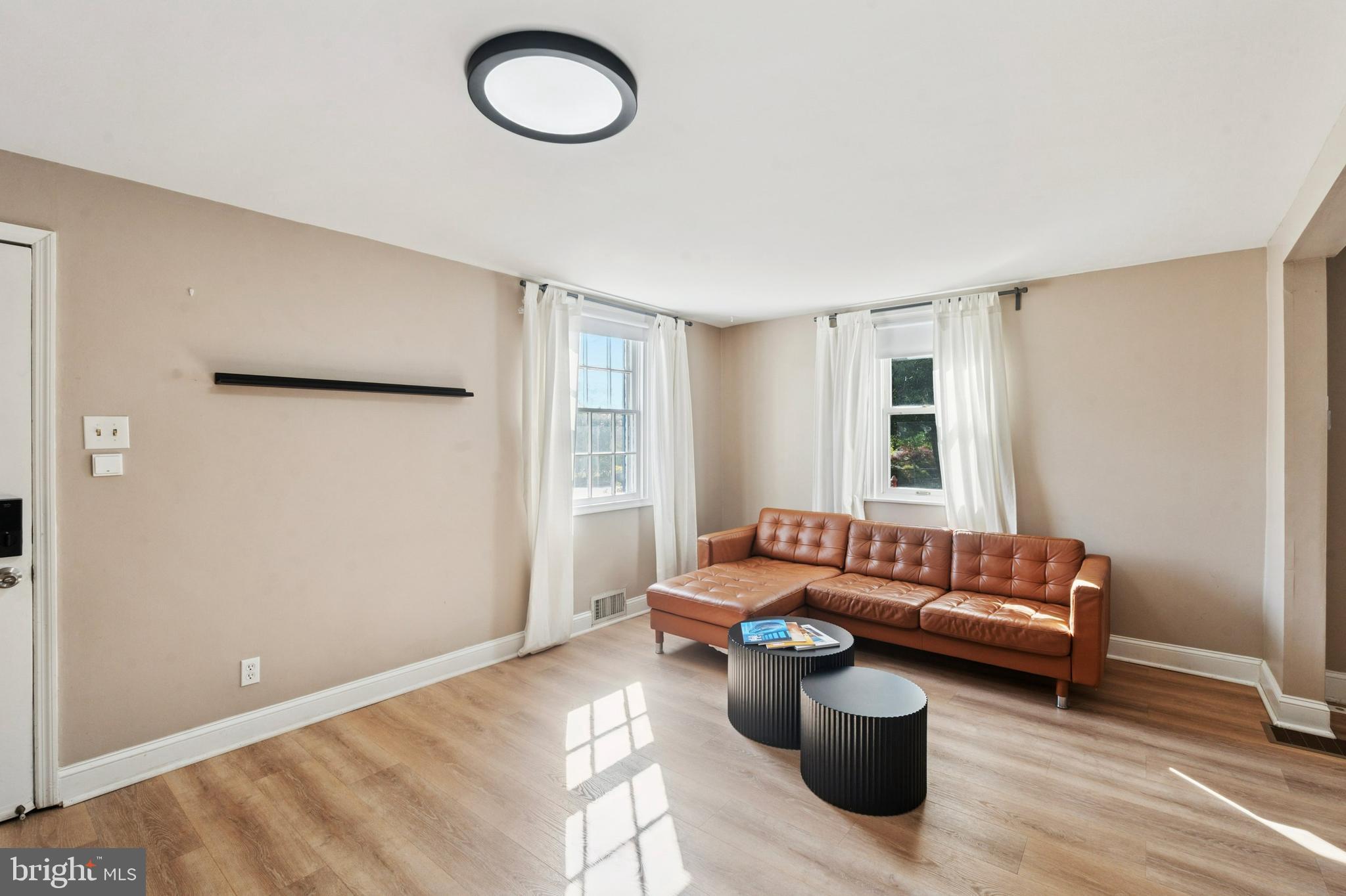 ROXBOROUGH - Residential