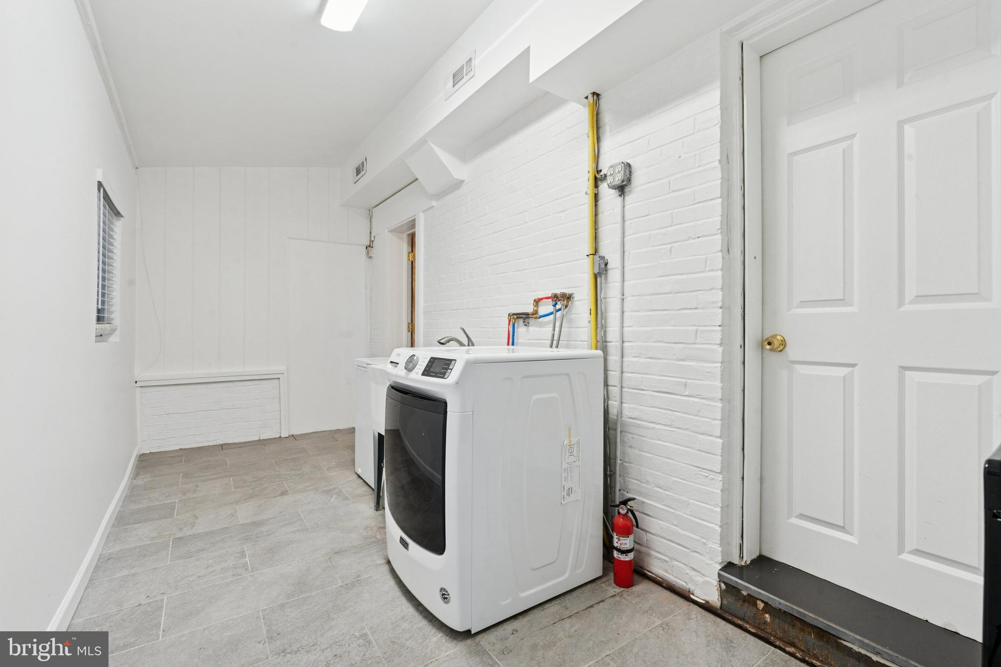 ROXBOROUGH - Residential