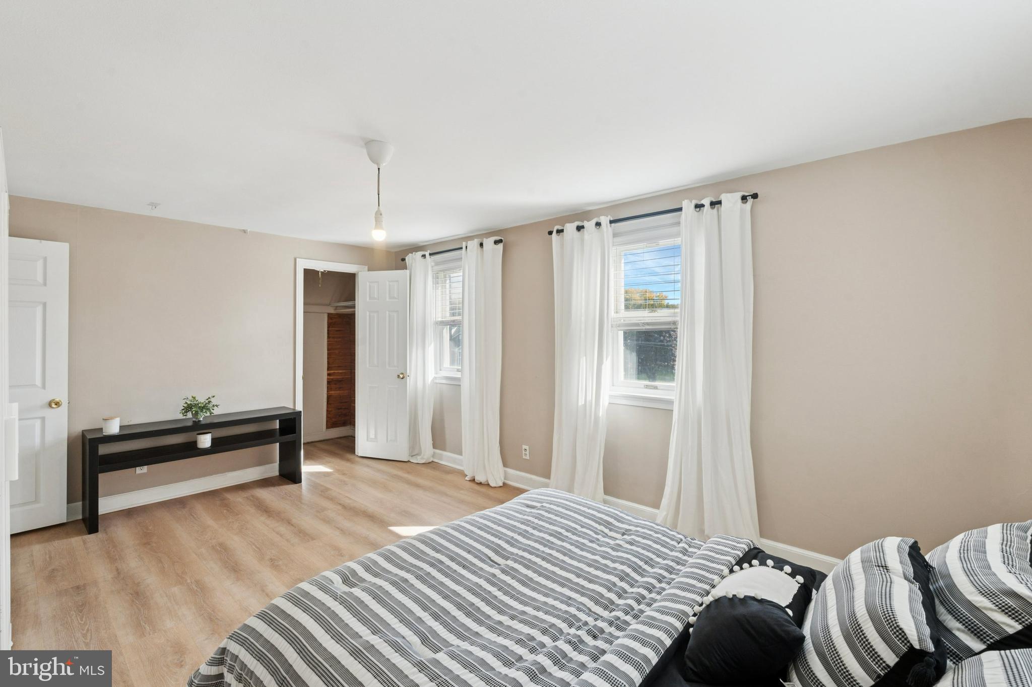 ROXBOROUGH - Residential