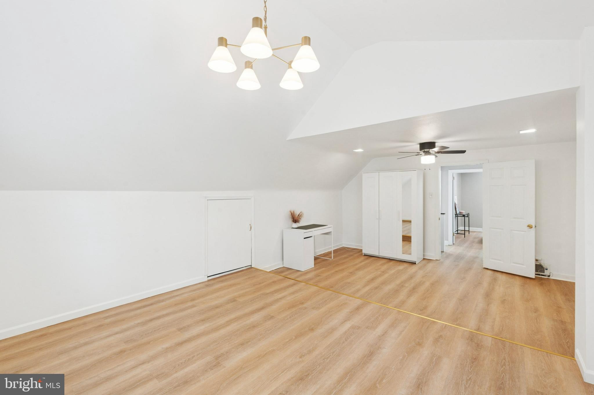 ROXBOROUGH - Residential