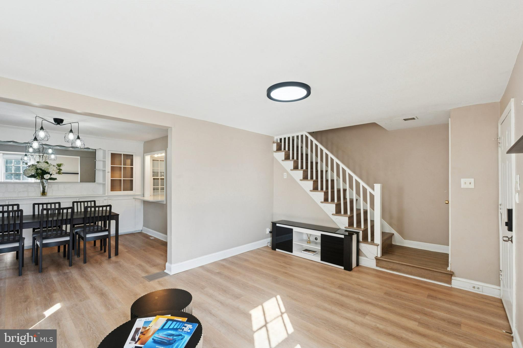 ROXBOROUGH - Residential