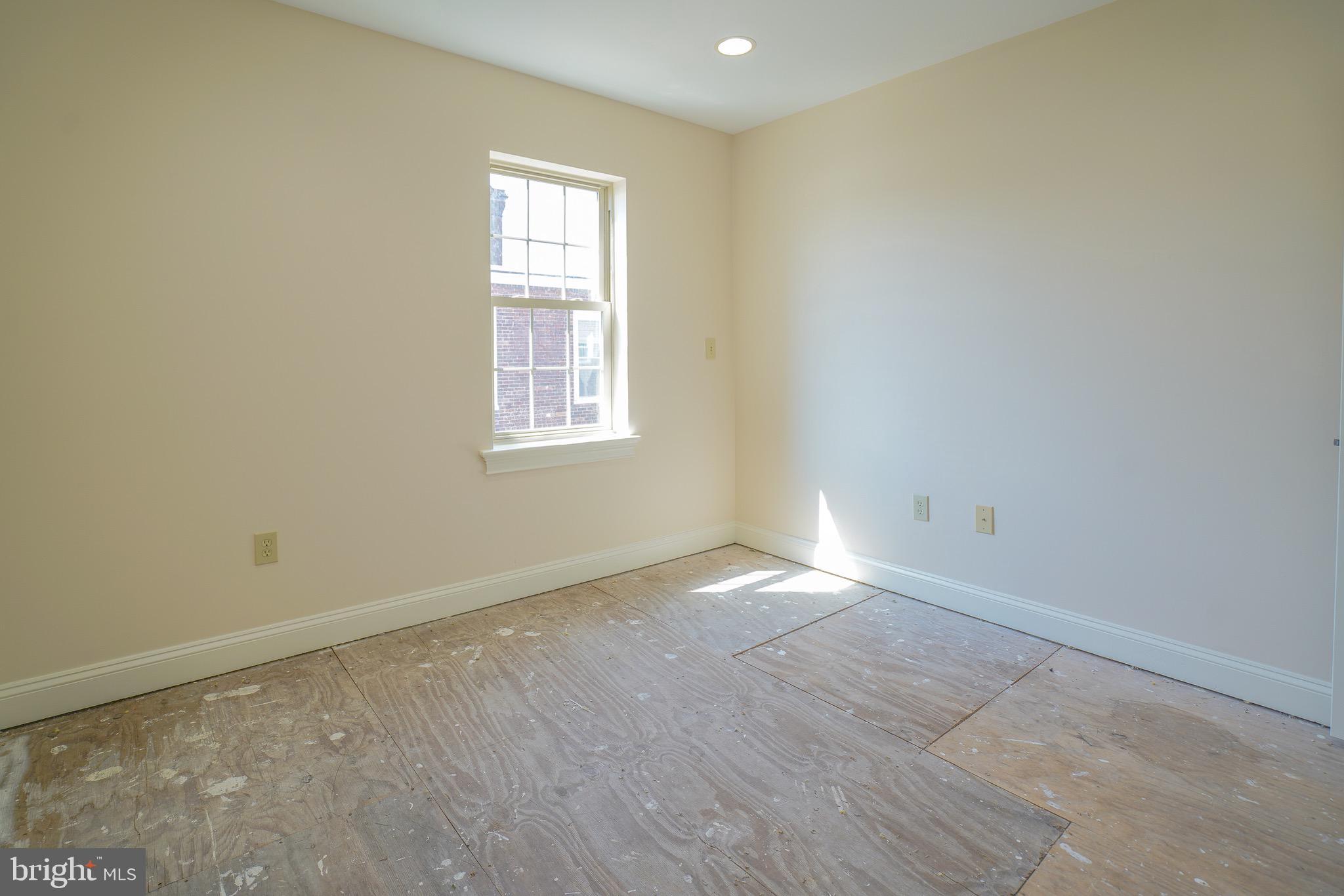 FAIRMOUNT - Residential Lease