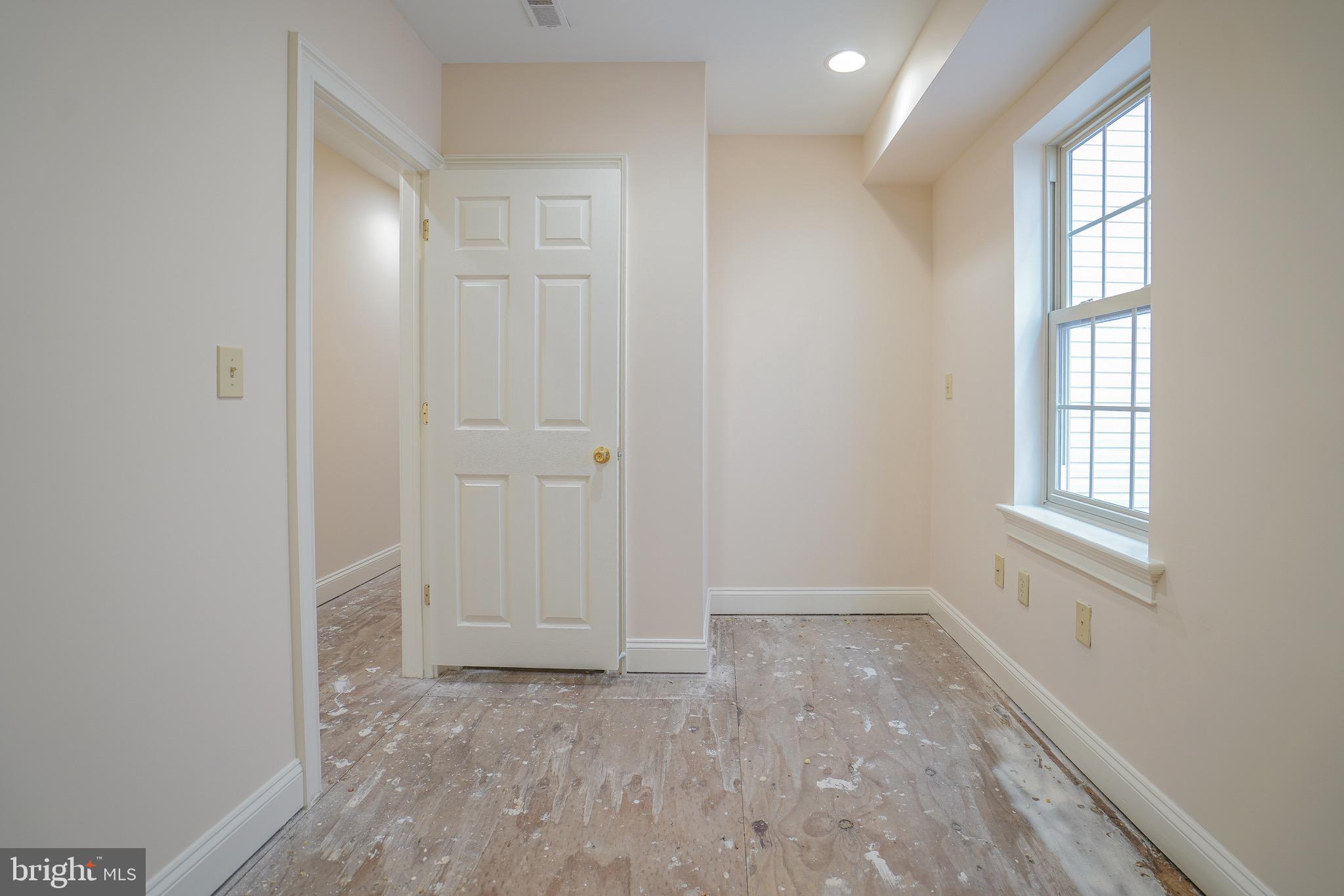 FAIRMOUNT - Residential Lease