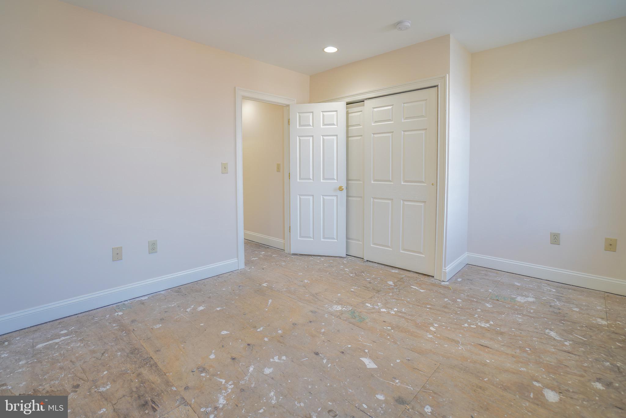 FAIRMOUNT - Residential Lease