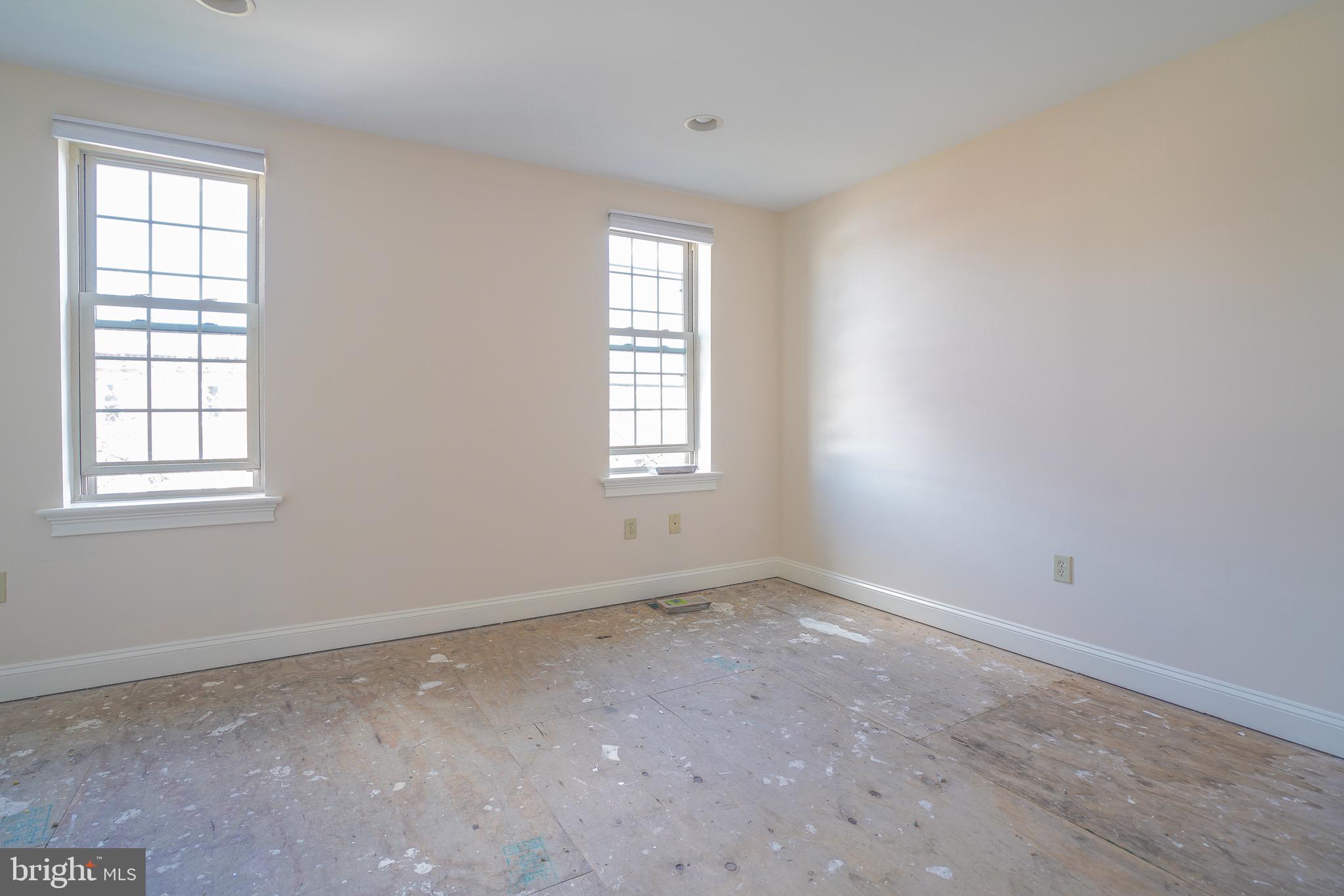 FAIRMOUNT - Residential Lease
