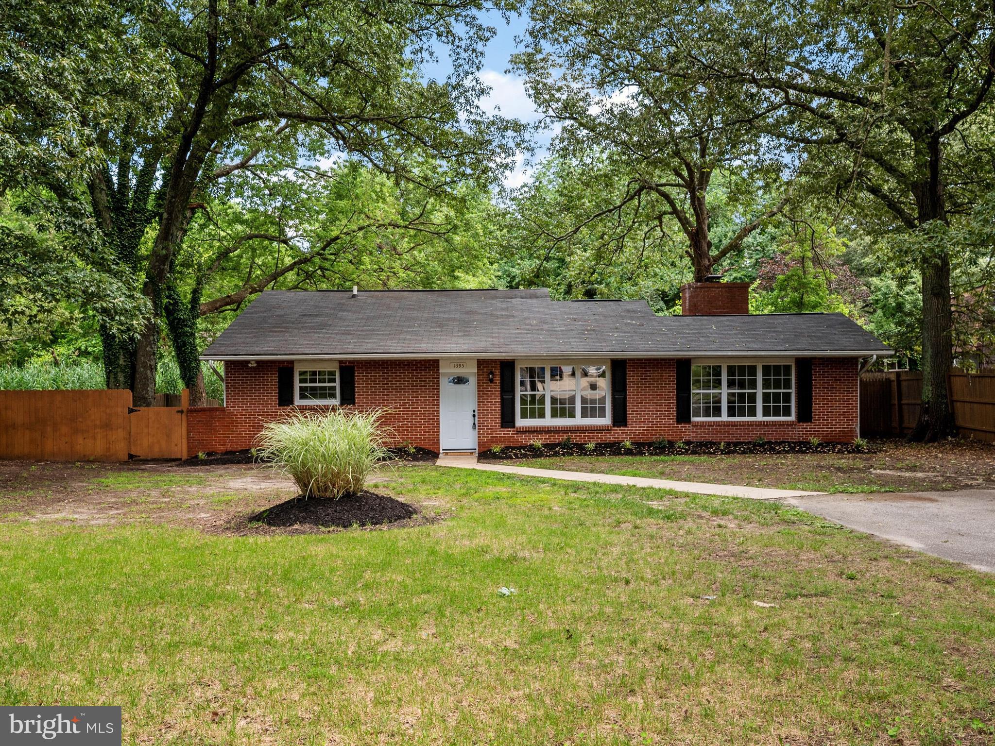 HUNTERS HARBOR - Residential