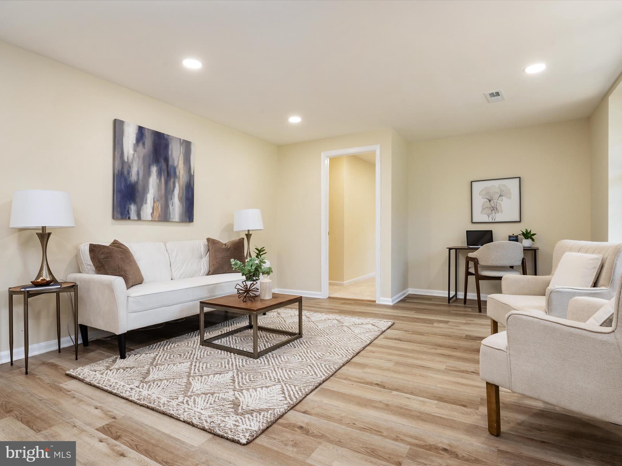 HUNTERS HARBOR - Residential