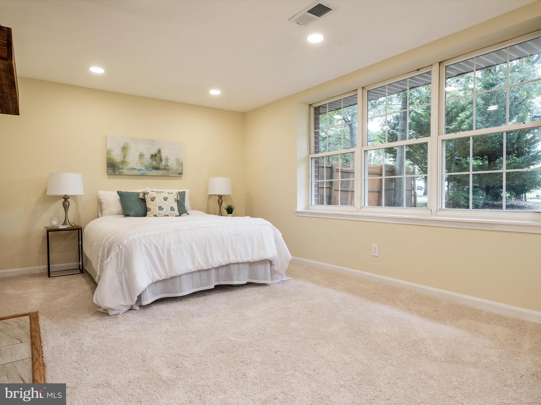 HUNTERS HARBOR - Residential