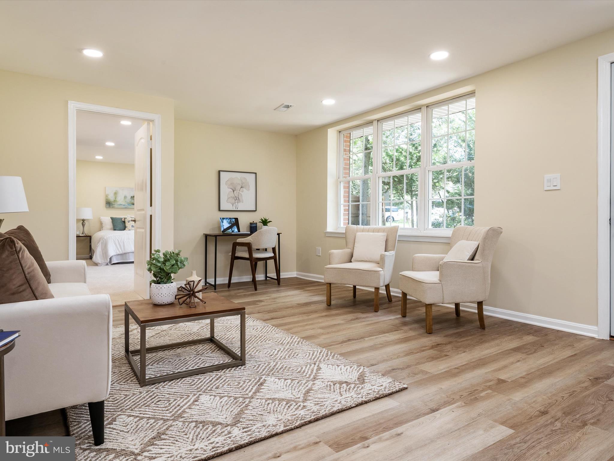 HUNTERS HARBOR - Residential