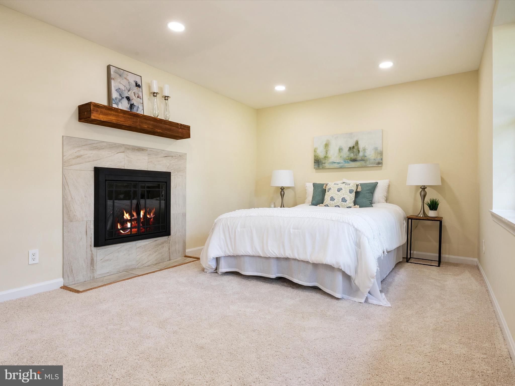 HUNTERS HARBOR - Residential