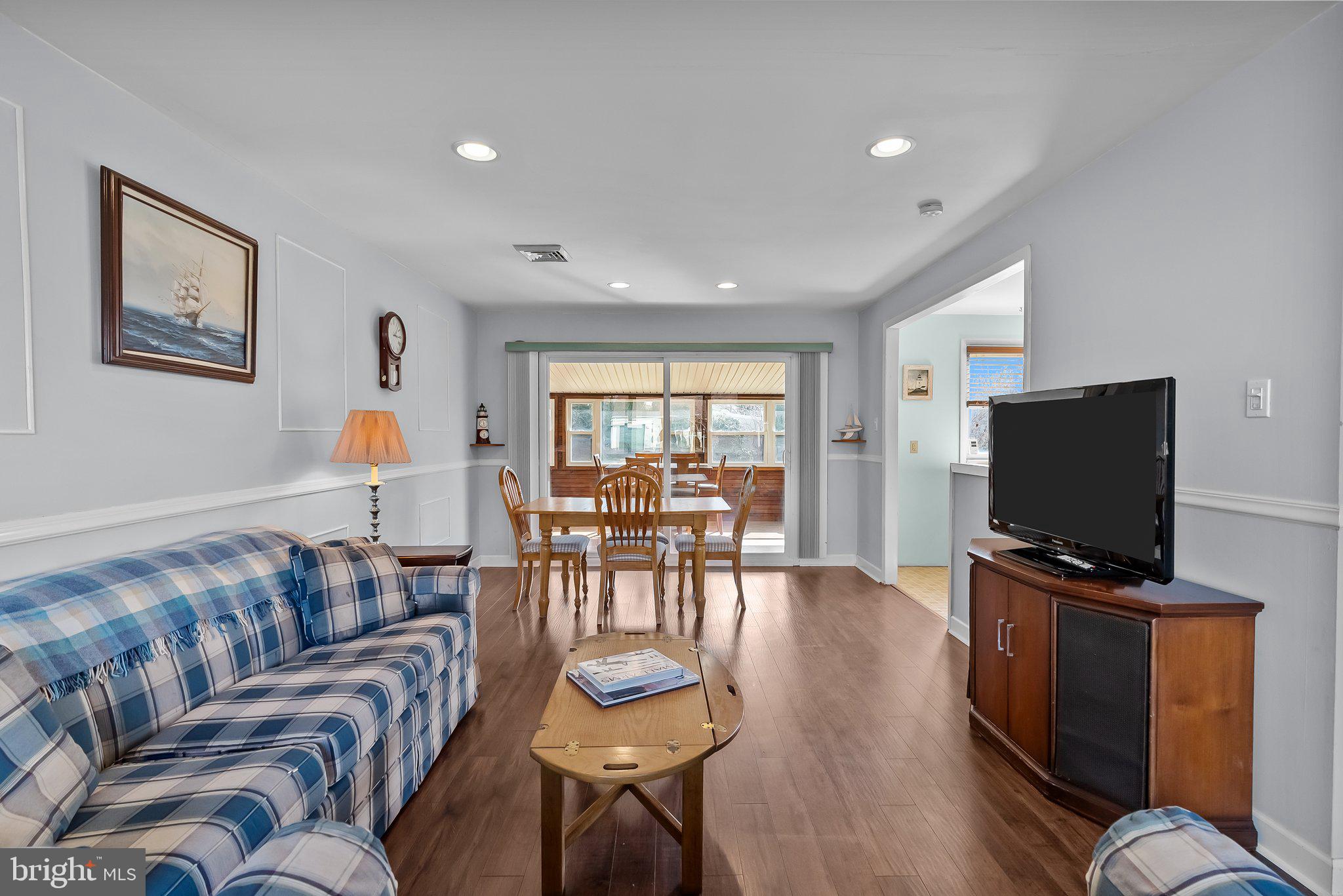 PINECREST - Residential