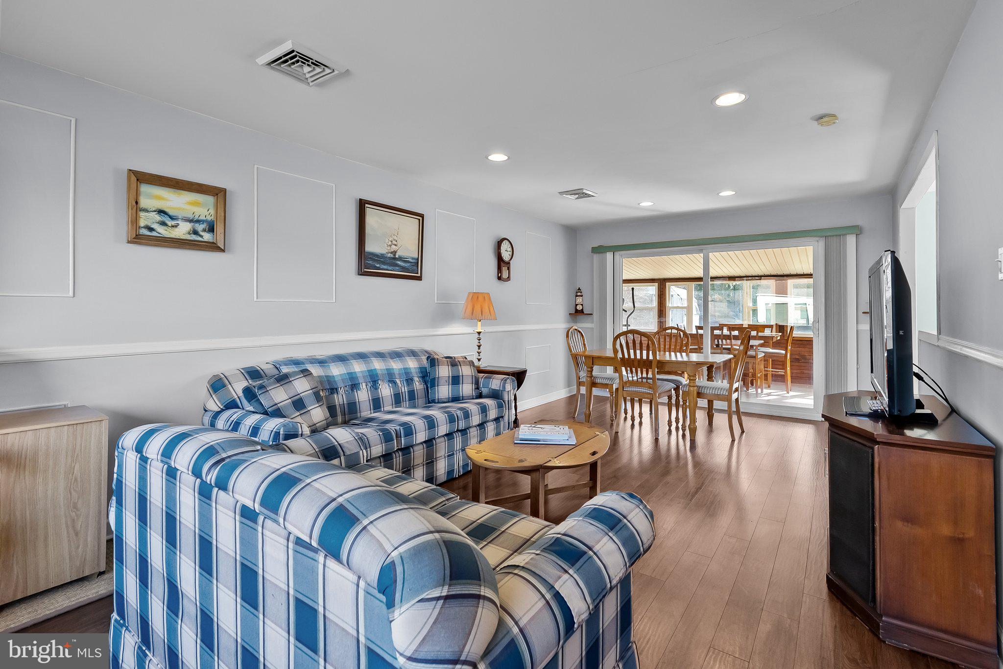 PINECREST - Residential