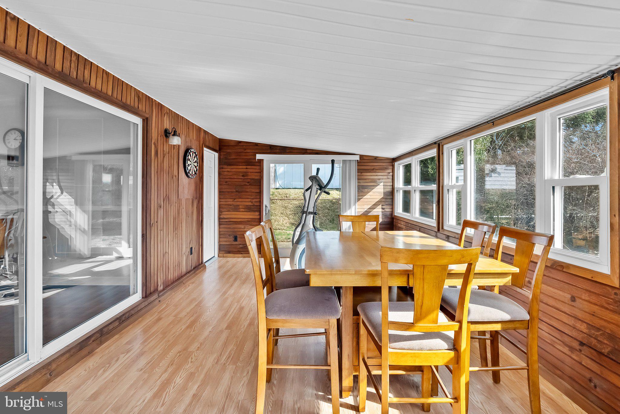 PINECREST - Residential