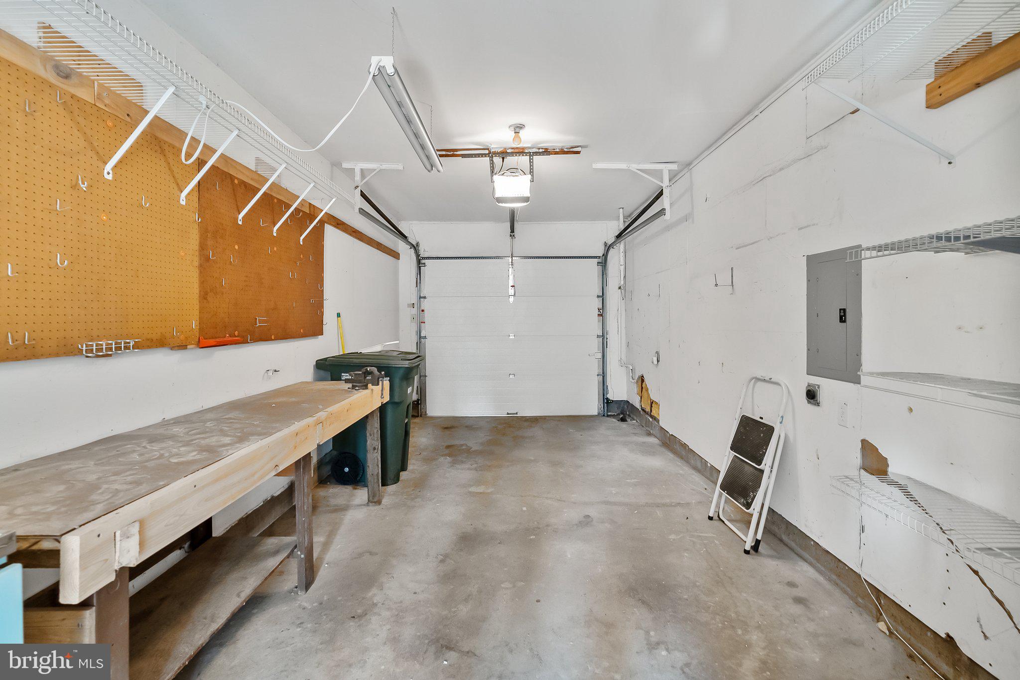 PINECREST - Residential