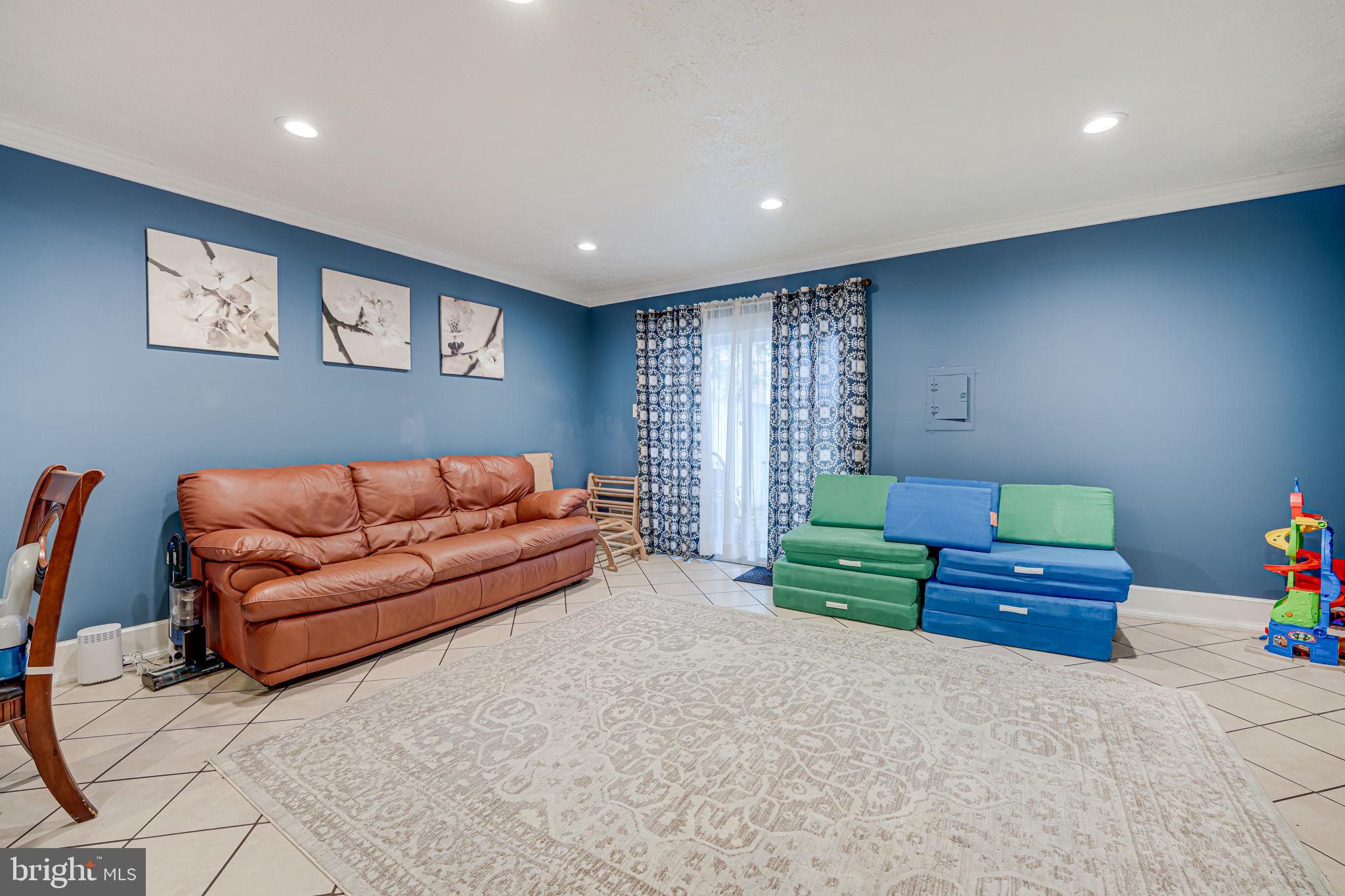 GEORGETOWN - Residential