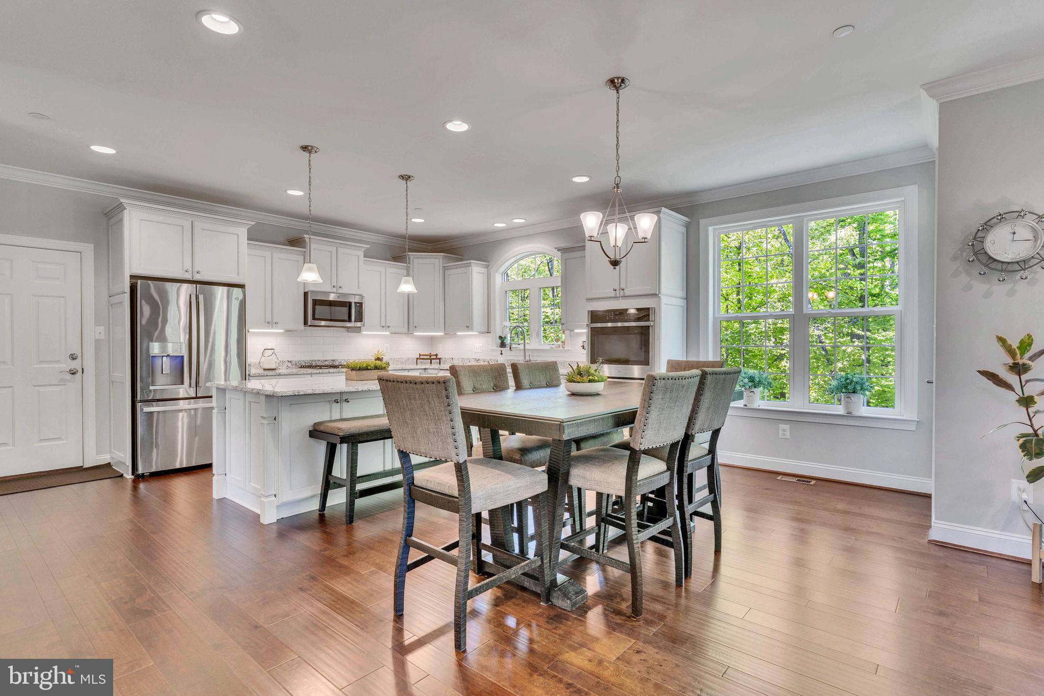 OAKLAND HALL - Residential