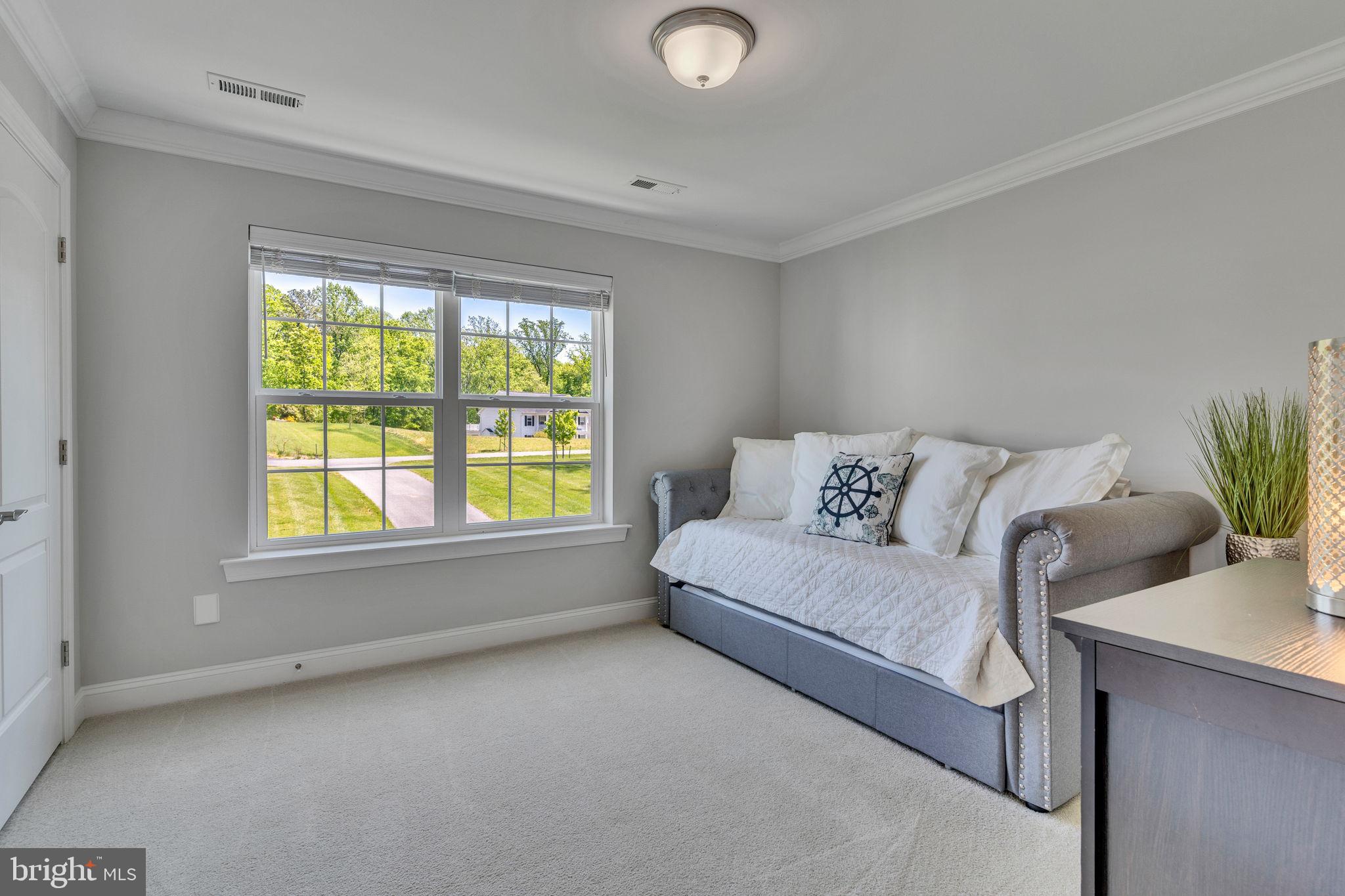 OAKLAND HALL - Residential