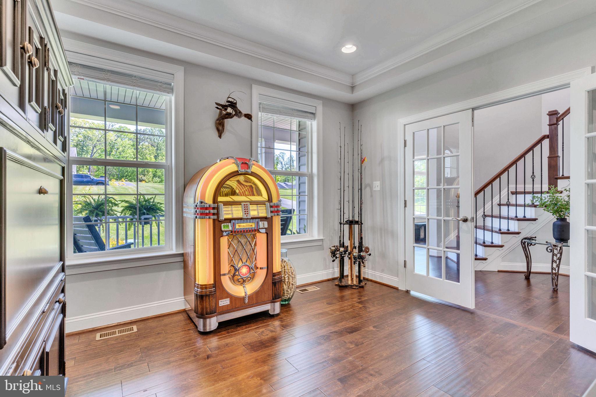 OAKLAND HALL - Residential