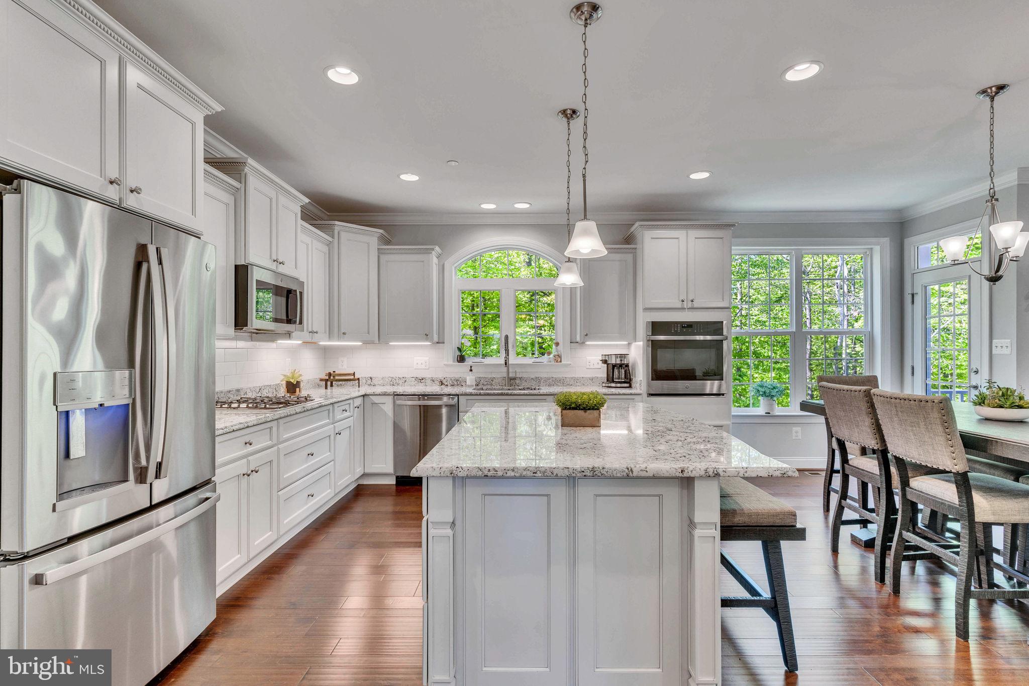 OAKLAND HALL - Residential