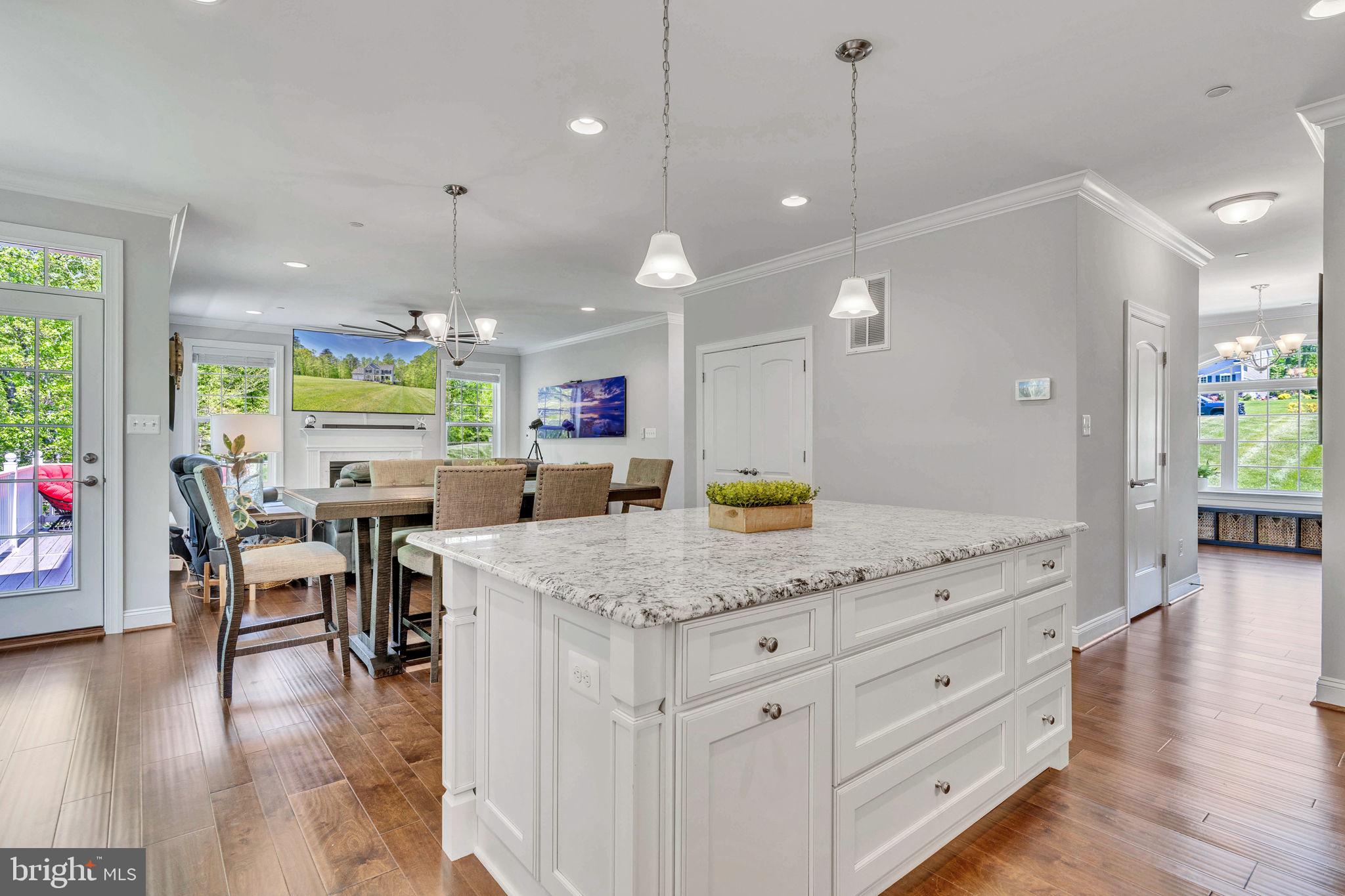 OAKLAND HALL - Residential