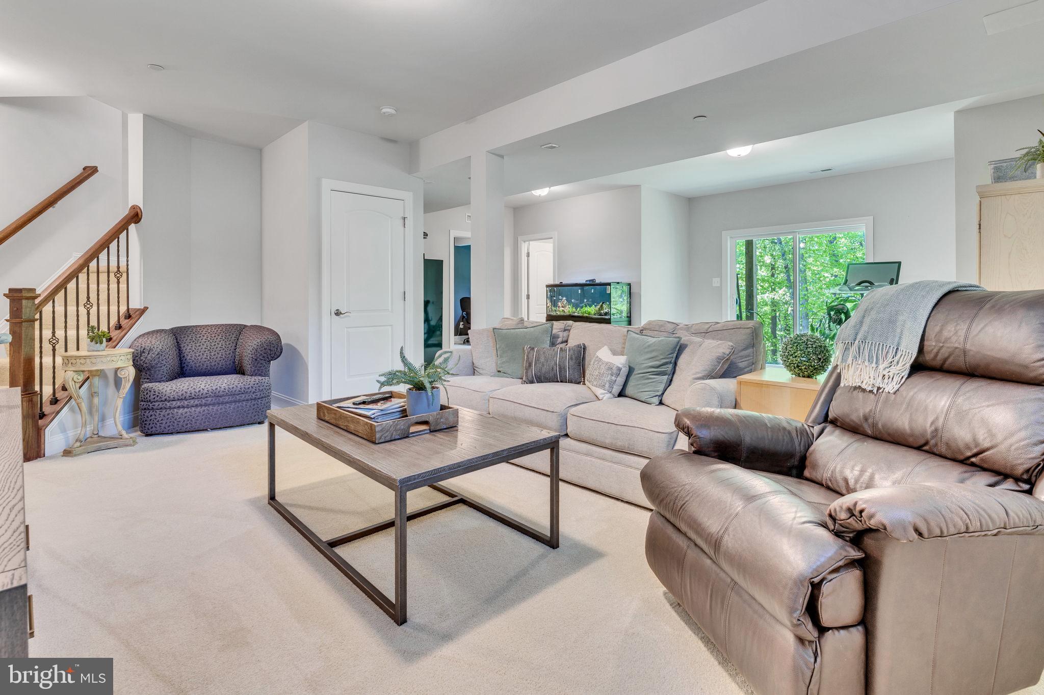 OAKLAND HALL - Residential