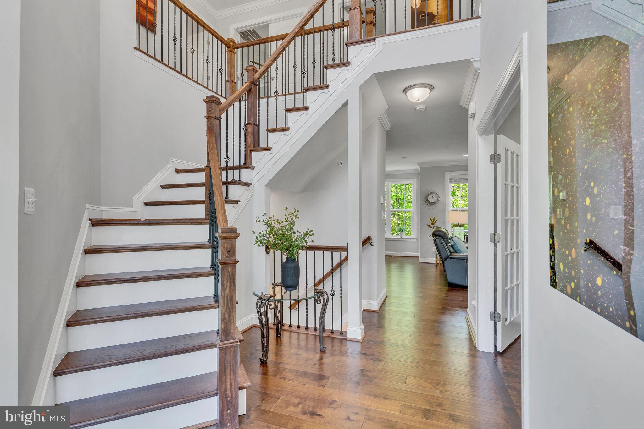 OAKLAND HALL - Residential