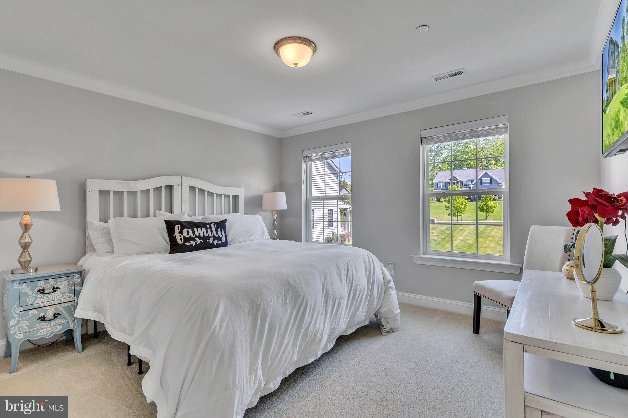 OAKLAND HALL - Residential