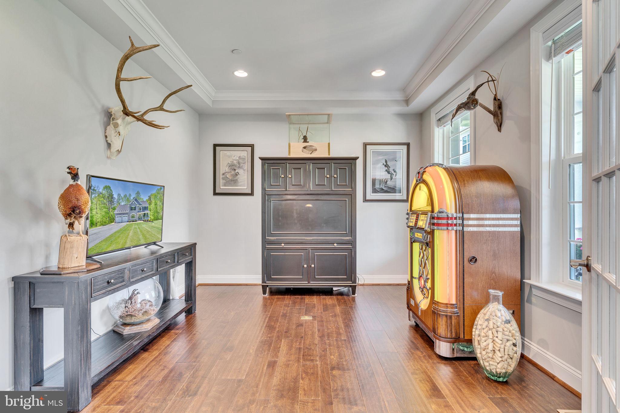 OAKLAND HALL - Residential