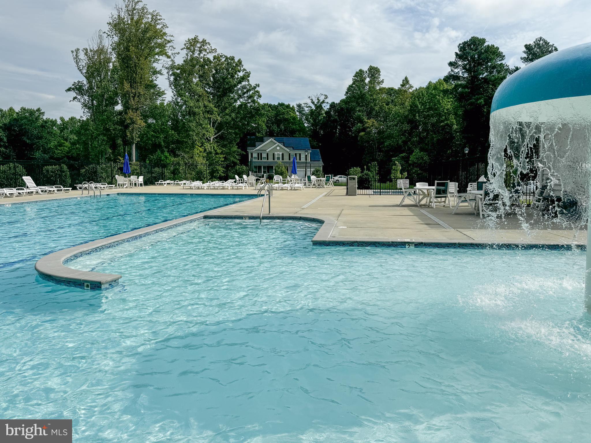 OAKLAND HALL - Residential