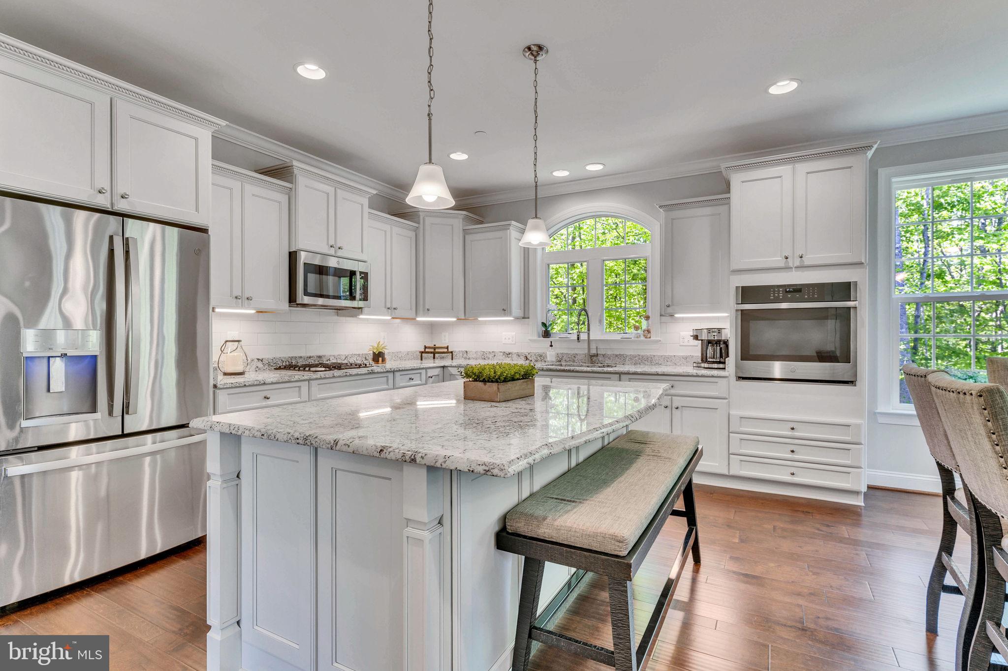 OAKLAND HALL - Residential