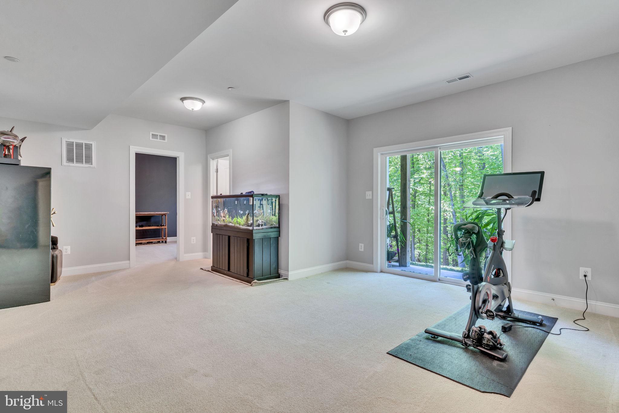 OAKLAND HALL - Residential