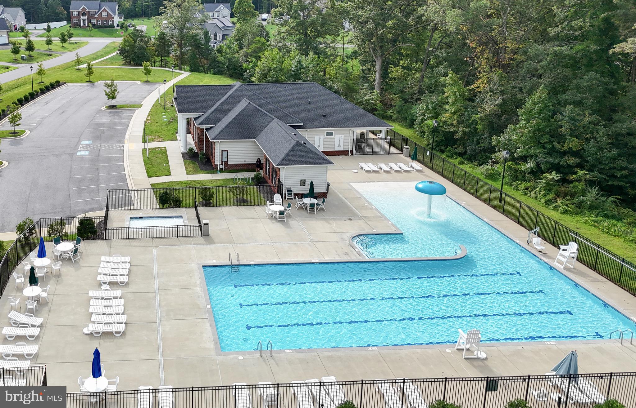 OAKLAND HALL - Residential