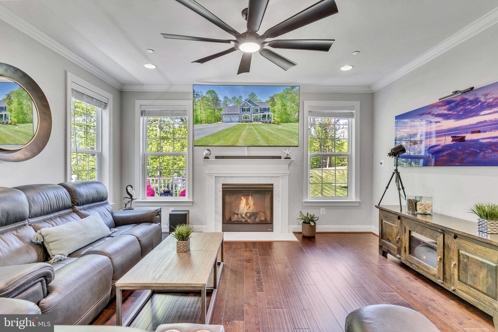 OAKLAND HALL - Residential