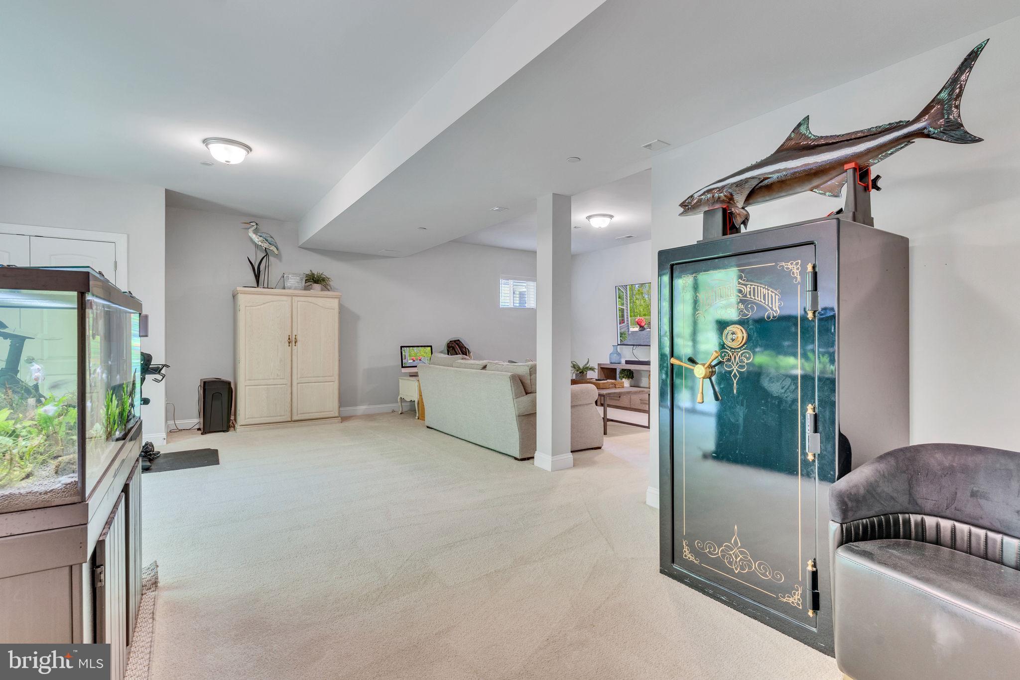 OAKLAND HALL - Residential