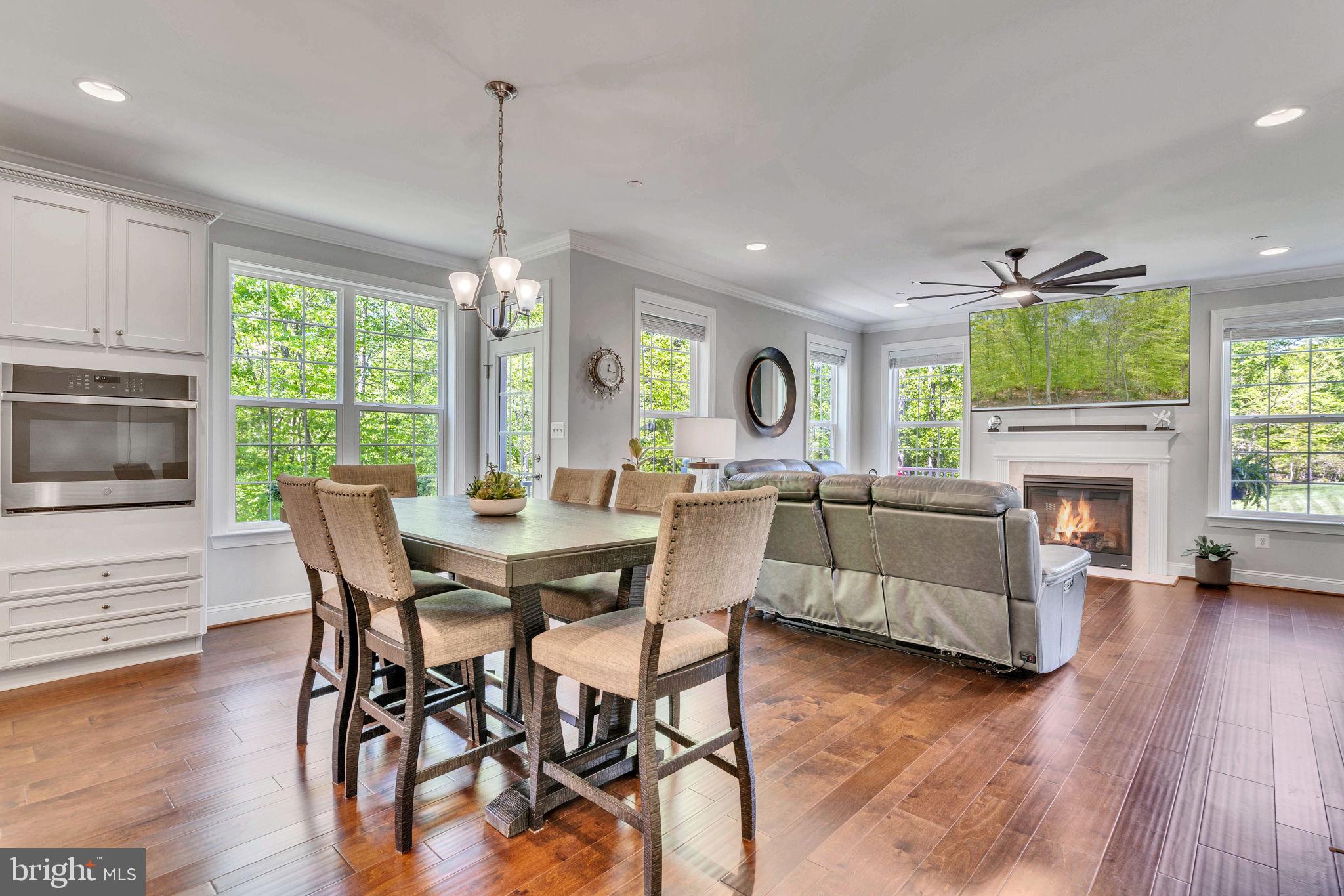 OAKLAND HALL - Residential