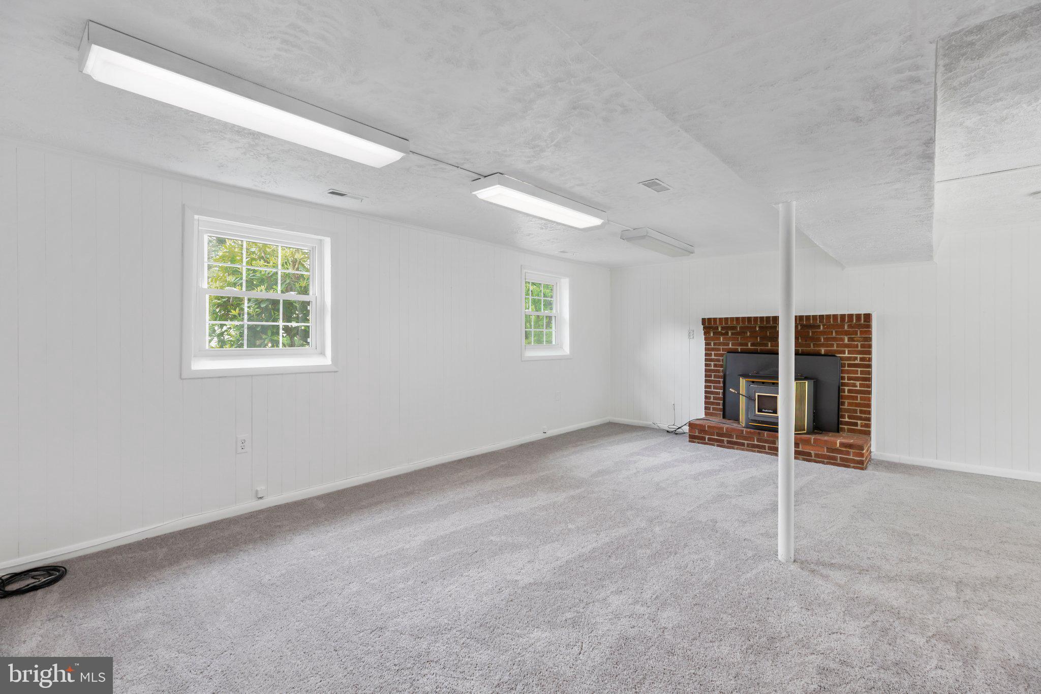 OAKRIDGE / COUNTRY RIDGE - Residential