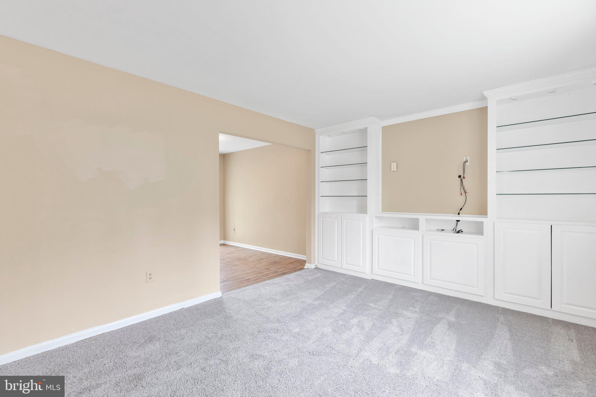 OAKRIDGE / COUNTRY RIDGE - Residential