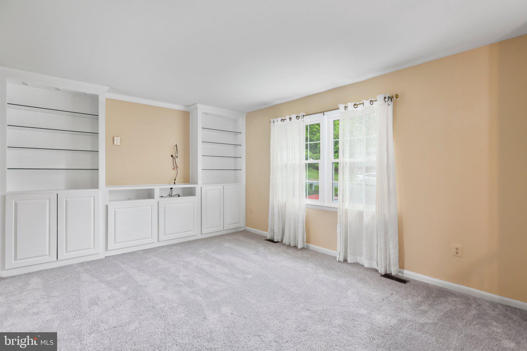 OAKRIDGE / COUNTRY RIDGE - Residential