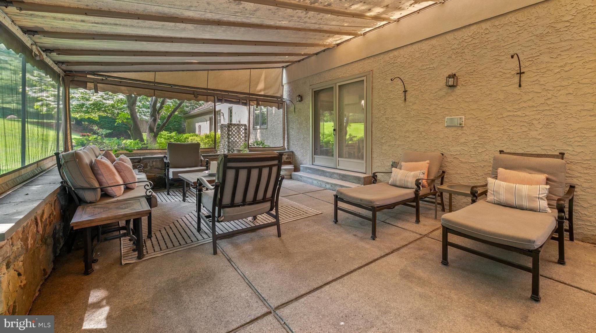 NEWTOWN HUNT - Residential