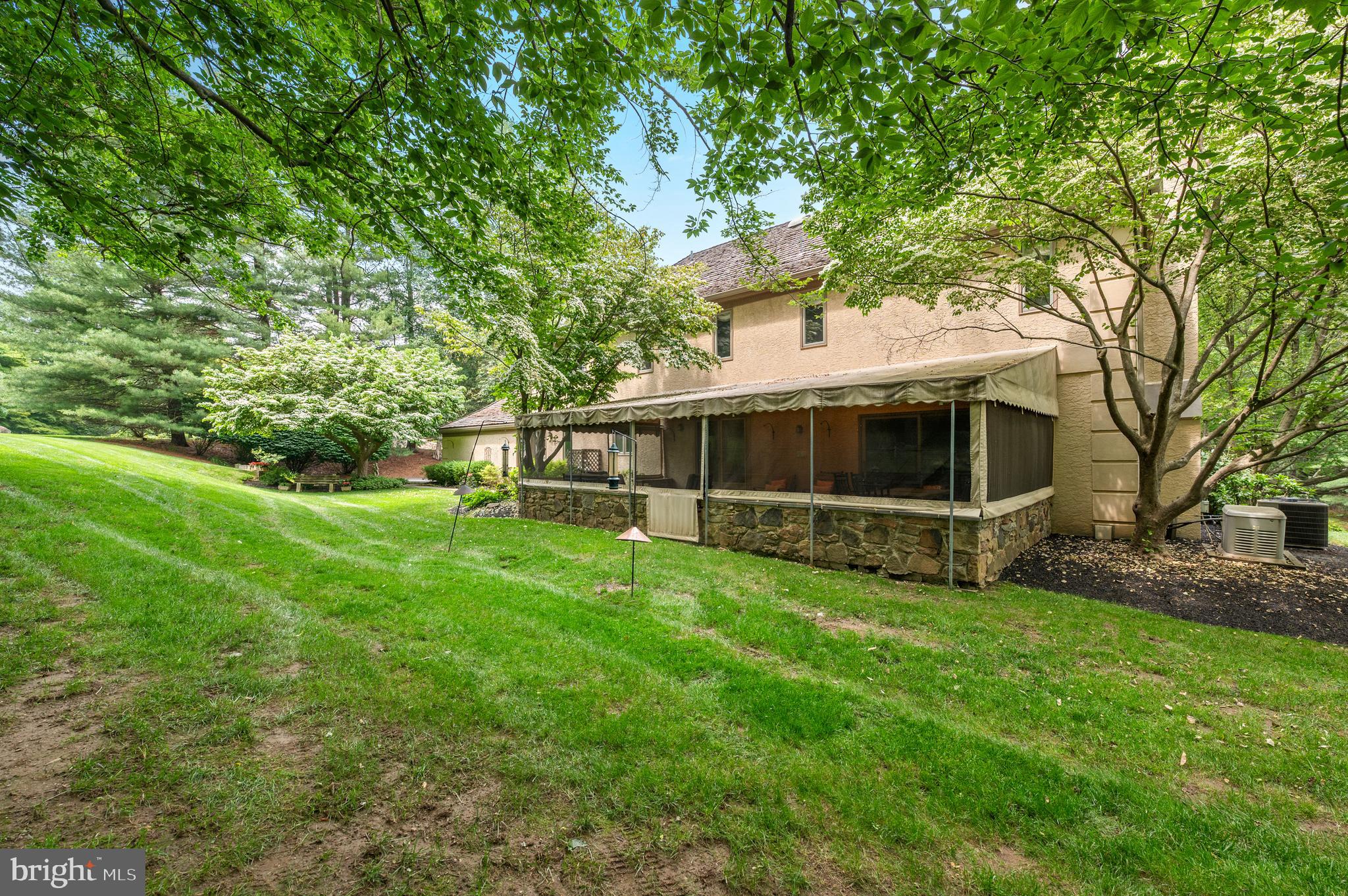 NEWTOWN HUNT - Residential