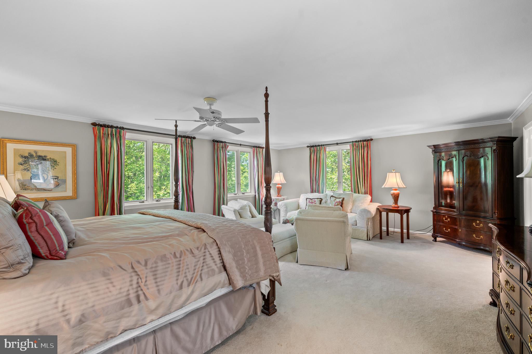 NEWTOWN HUNT - Residential