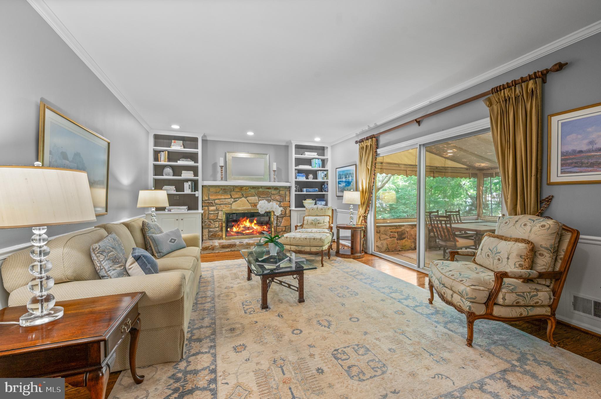 NEWTOWN HUNT - Residential