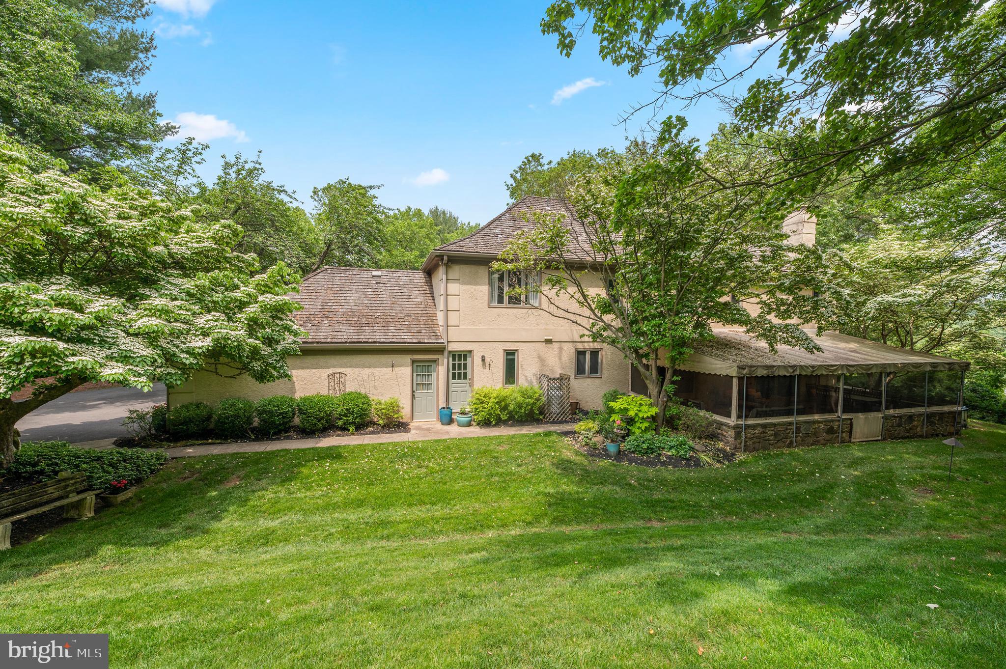 NEWTOWN HUNT - Residential