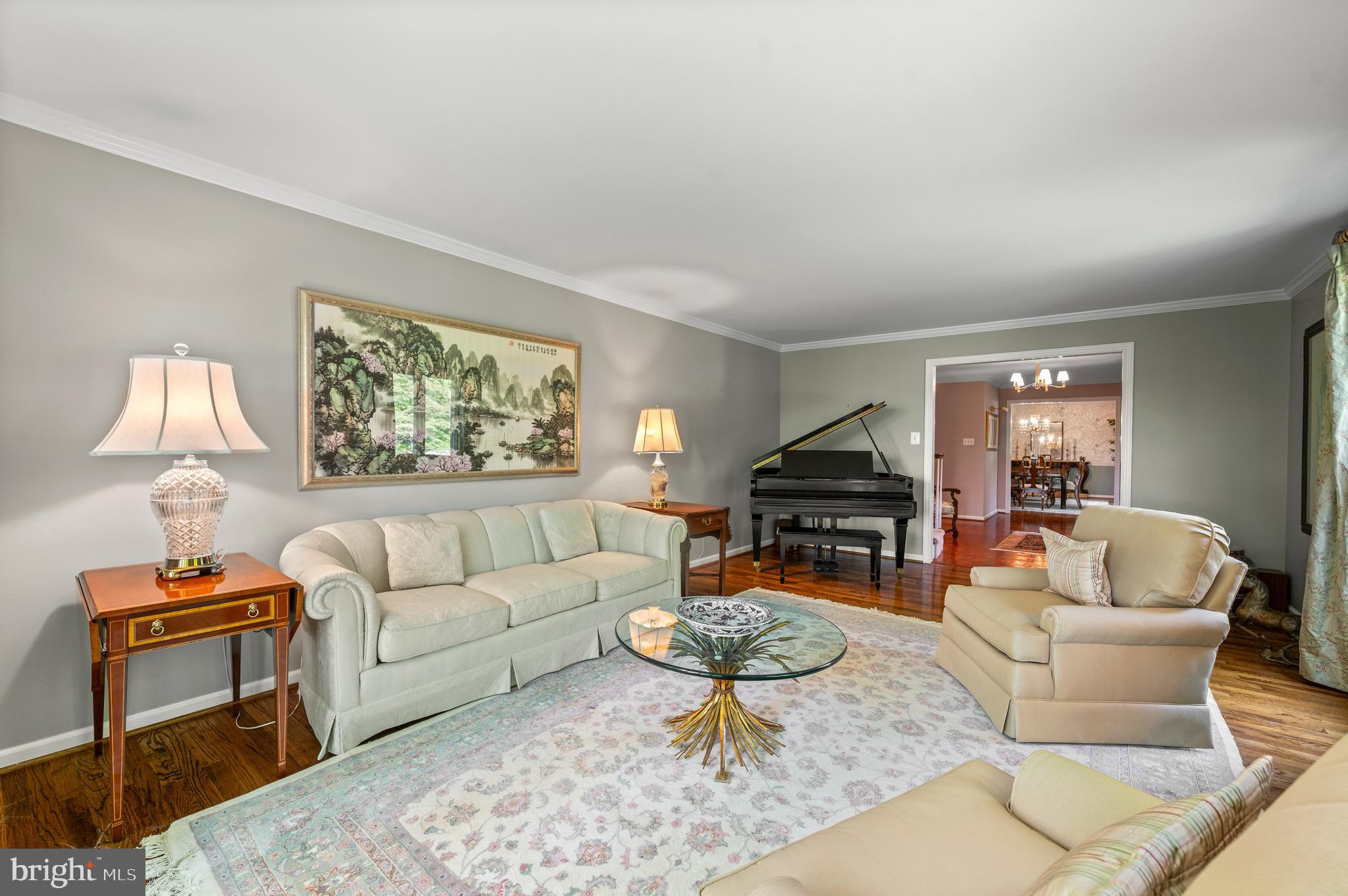 NEWTOWN HUNT - Residential