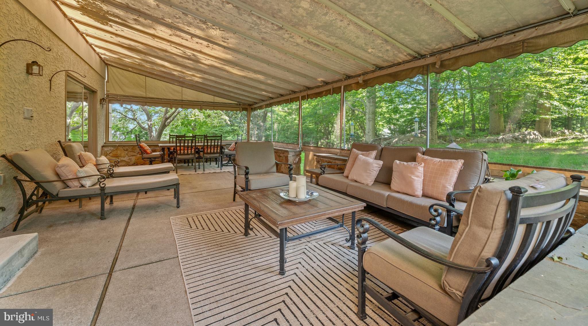 NEWTOWN HUNT - Residential