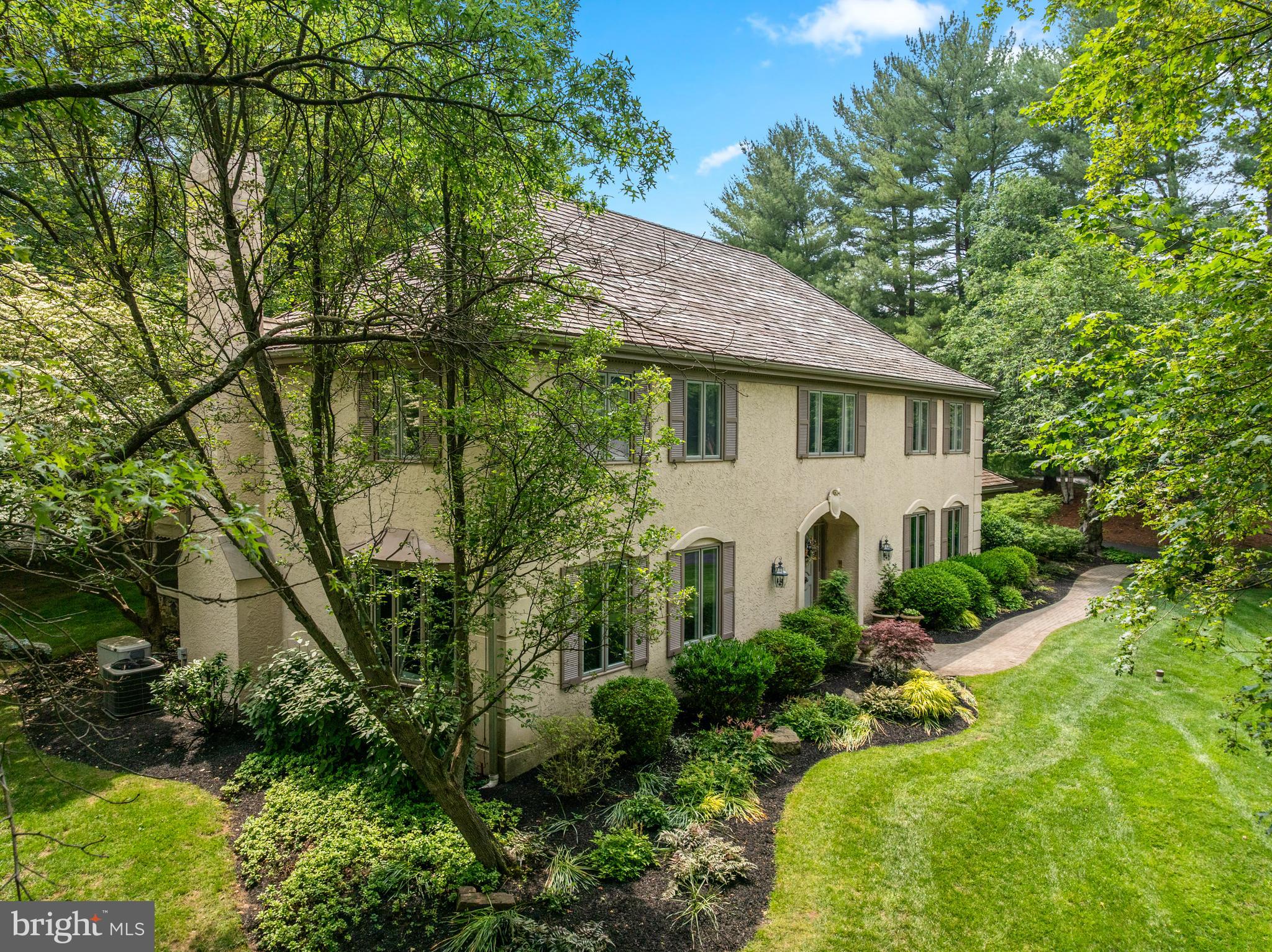 NEWTOWN HUNT - Residential