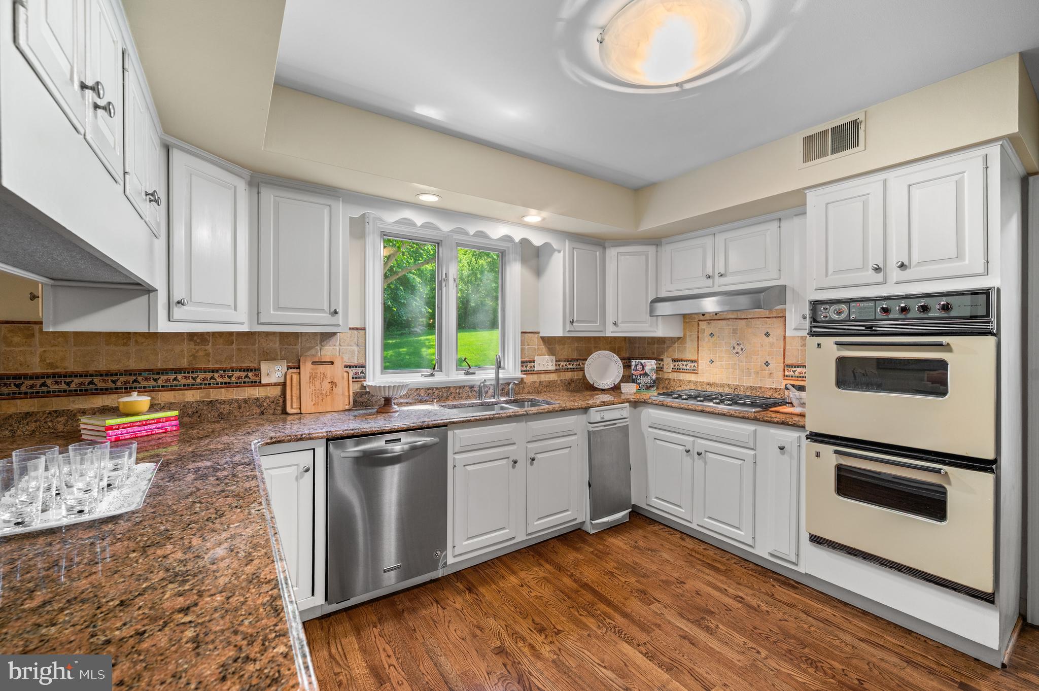 NEWTOWN HUNT - Residential